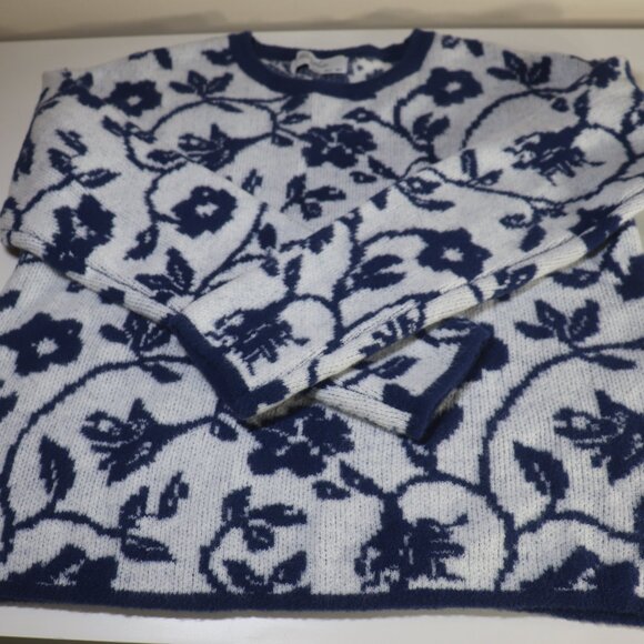 Berthie Blue White Sweater Floral Jacquard Knit Size 4 - Picture 4 of 10